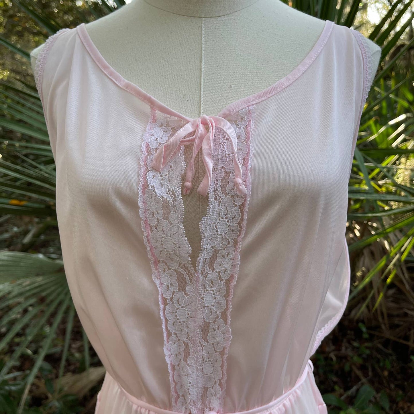Vintage 70s Pink Sleeveless Midi Length Nightgown Keyhole Bust Kasara Size L