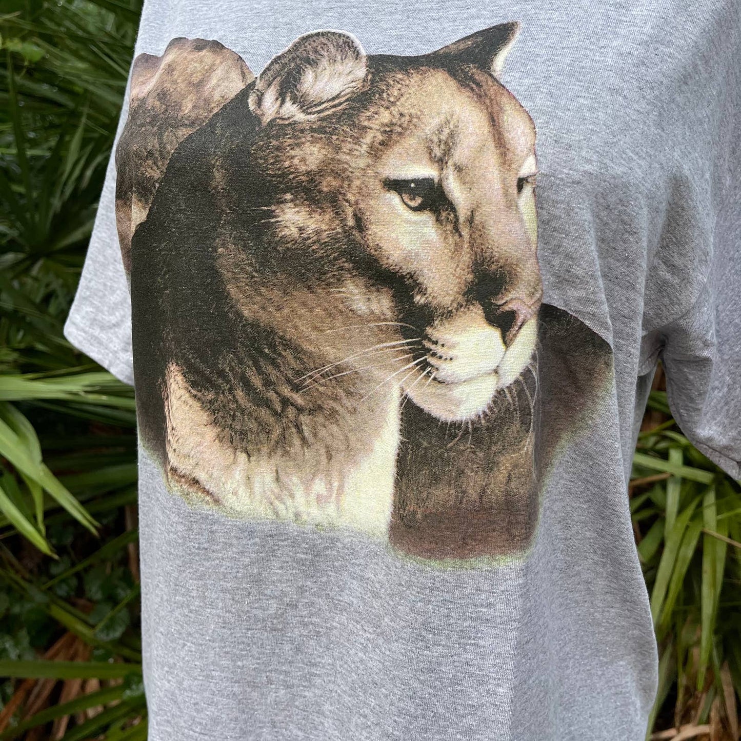 Gray Cougar Panther Tee Shirt with Short Sleeves Cotton Hanes Size L