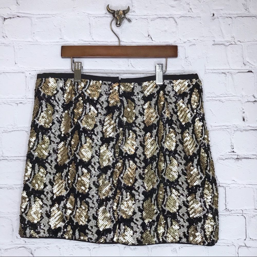 Guess Mini Skirt Sequin Snake Skin Pattern Black and Gold Size M