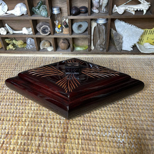 Vintage 90s Wood Diamond Shaped Box Pine Design Altar Witchy Nature Curiosities