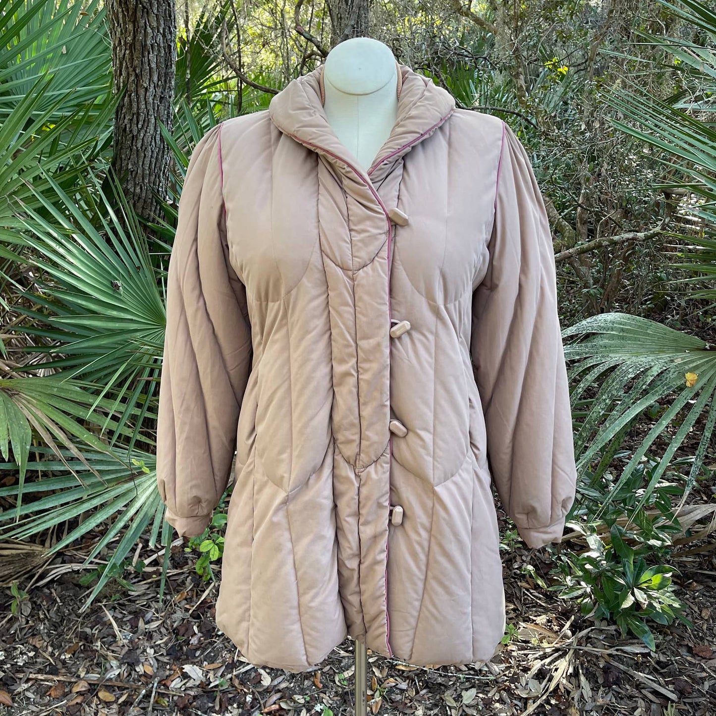 Vintage 80s Tan Down Puff Coat with Rosy Piping Pacesetter Size L