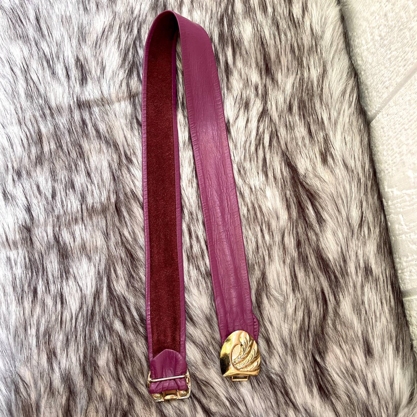 Vintage 80s Purple Leather Belt Gold Wheat Buckle Metal Hooked Size S M