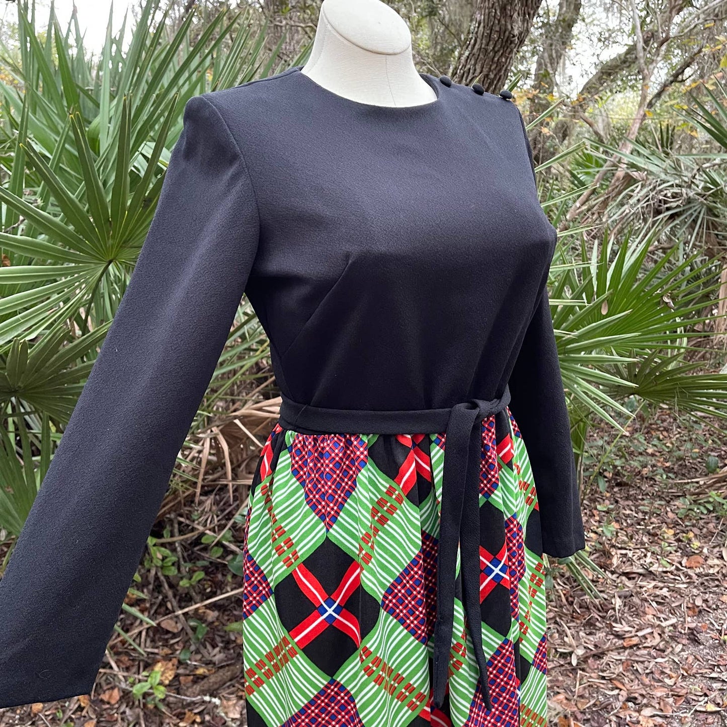 Vintage 70s Long Sleeved Maxi Dress Black Bodice Green Plaid Skirt Size M L
