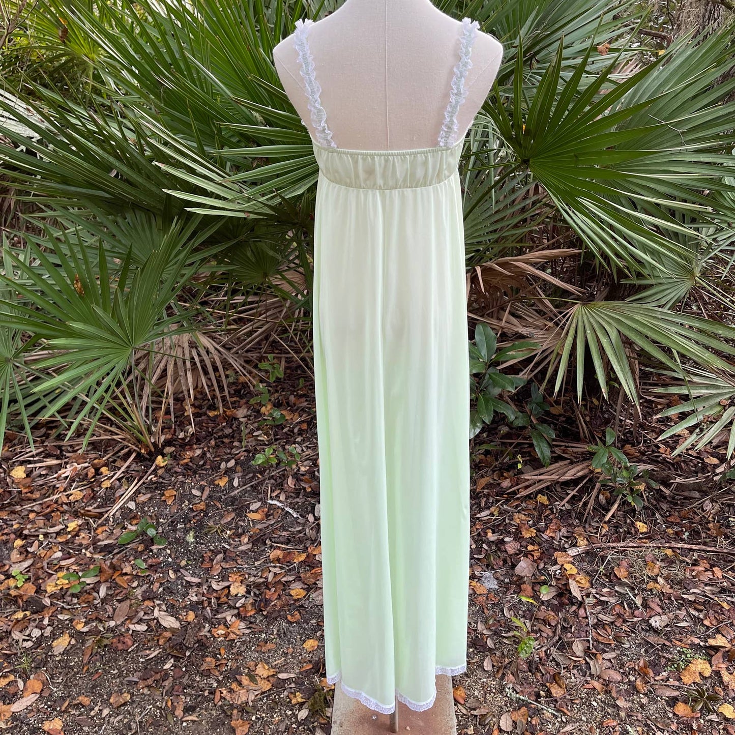 Vintage 70s Light Green Maxi Nightgown Quilted Bra Lingerie Boudoir Olga Size 34