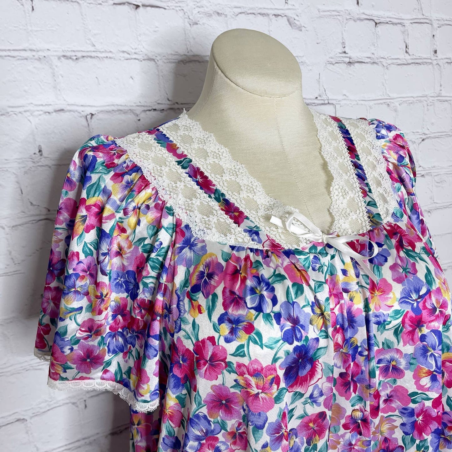 Vintage 80s Floral Button Up Nightgown House Coat Granny Core Vanity Fair Size L