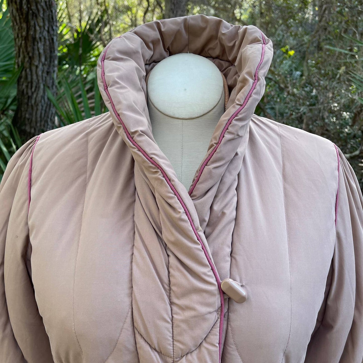 Pacesetter Tan Down Puff Coat with Rosy Piping 80s Vtg Size L