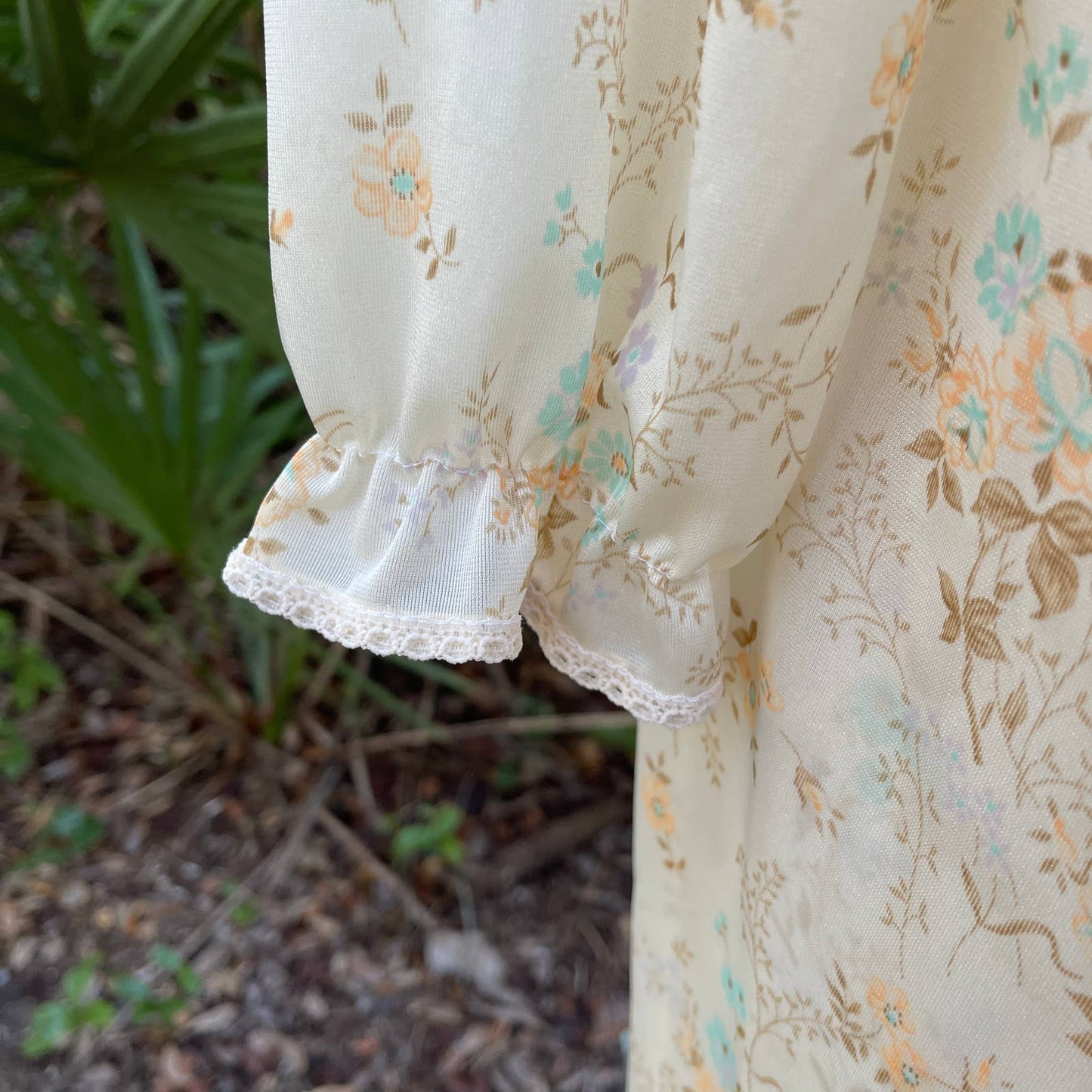 Vintage 70s Nightgown and Robe Peignoir Set Maxi Lace Trim Floral Cream Size M