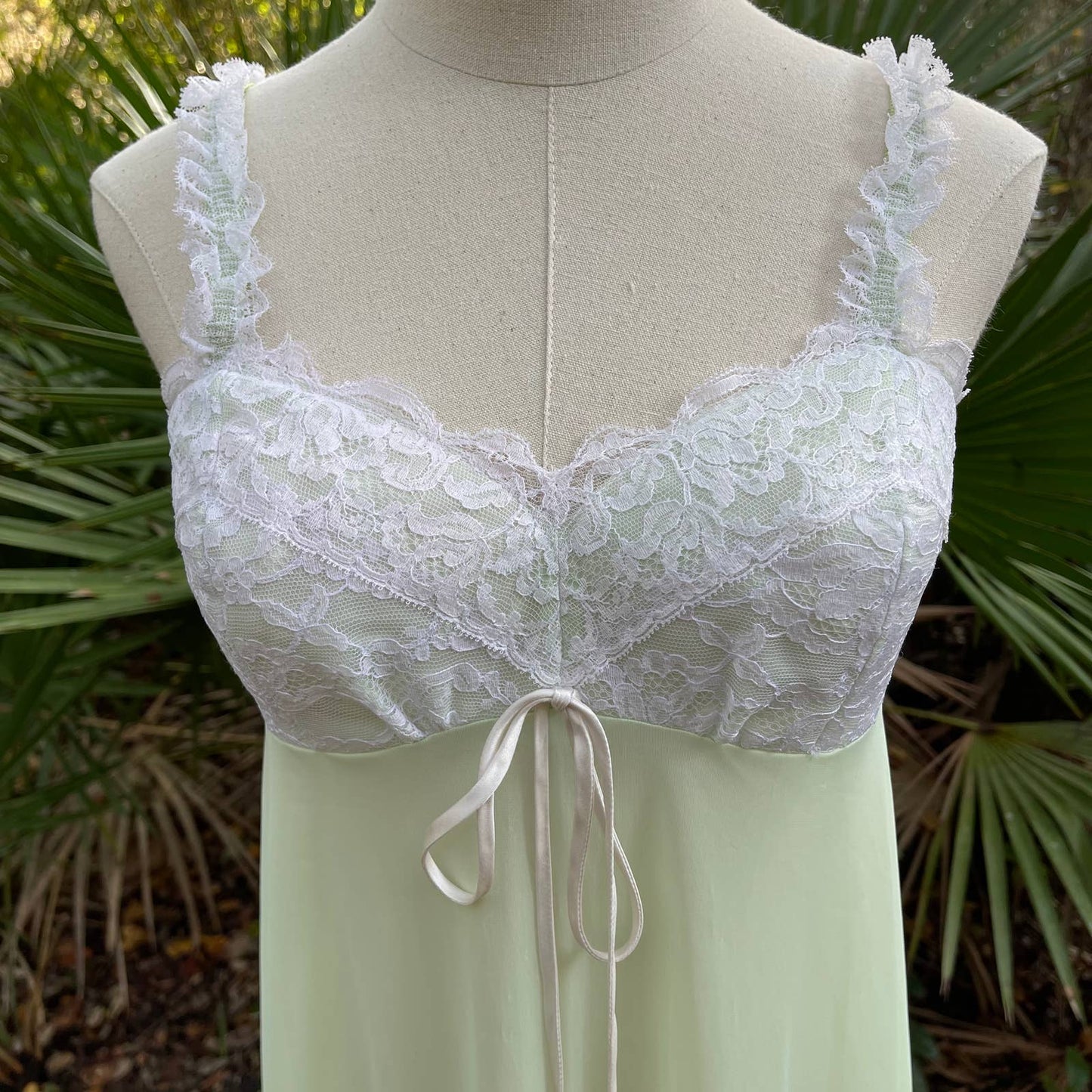 Vintage 70s Light Green Maxi Nightgown Quilted Bra Lingerie Boudoir Olga Size 34