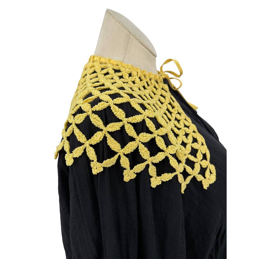 Vintage 80s Yellow Crochet Collar Repeating 4 Petal Flower Pattern Tie On Wide