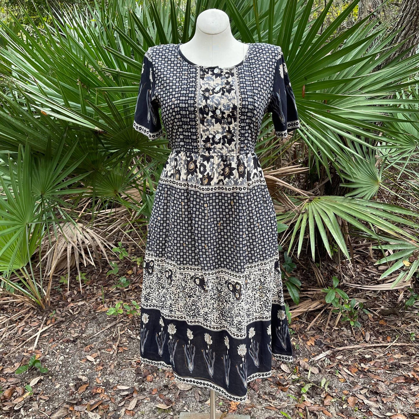 Indian Cotton Dress Lined Dark Blue and Cream Floral Drapers and Damons Size M