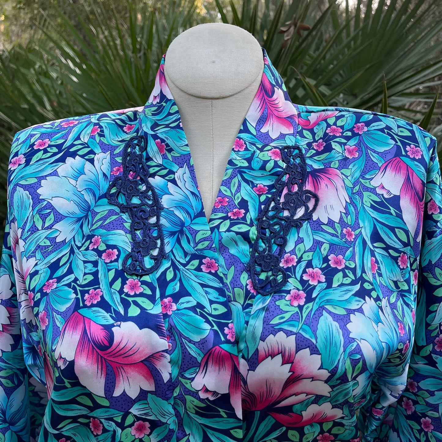 Vintage 90s Blue Satin Short Robe Duster Floral Kimono California Dynasty Size M