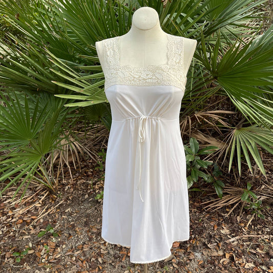 Vintage 70s Cream Sleeveless Nightgown Knee Length Lace Yoke Vanity Fair Size M