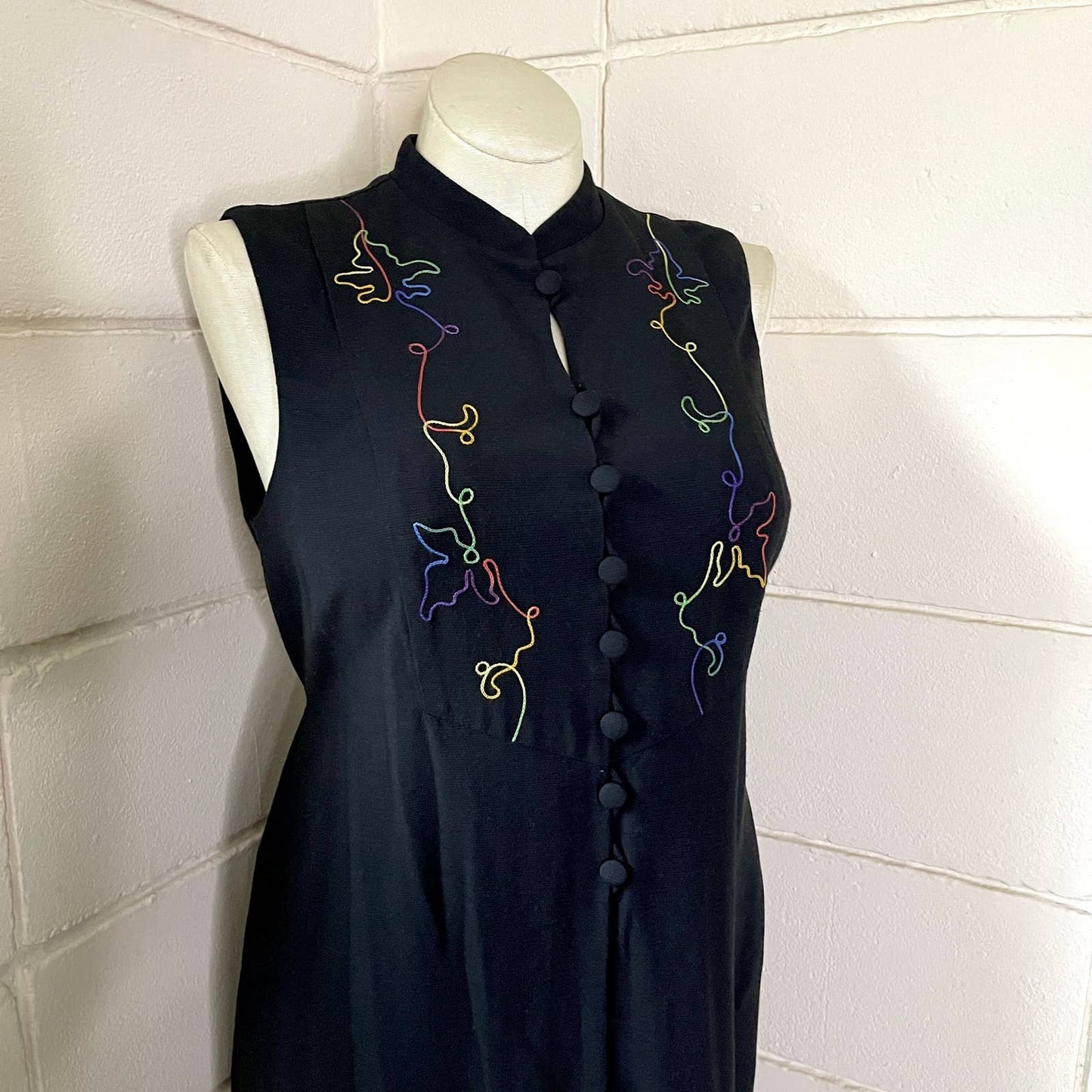 Vintage 90s Black Sleeveless Tunic Top Rainbow Leaf Embroidery Julian Taylor 14